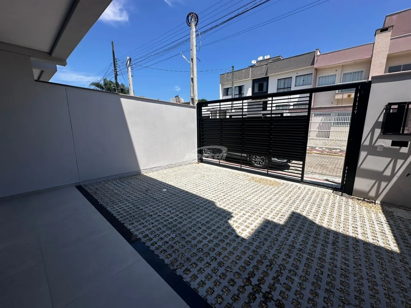 Lindo sobrado com 3 suítes apenas 600m do mar em Balneário Piçarras. — foto 2