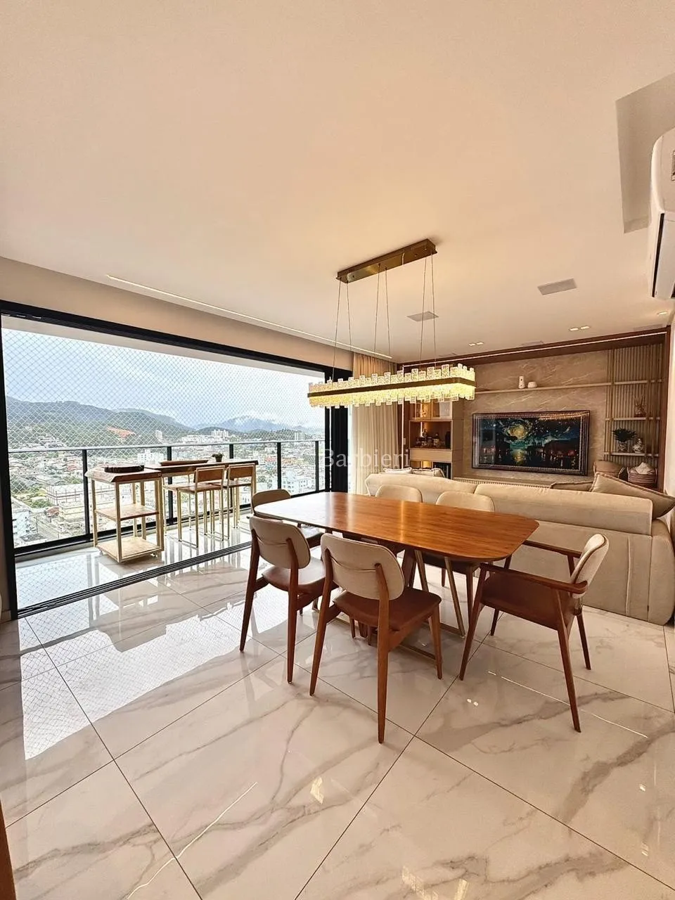 Apartamento mobiliado próximo a praia com 2 quartos sendo 1 suíte em Balneário Camboriú/SC — foto 2