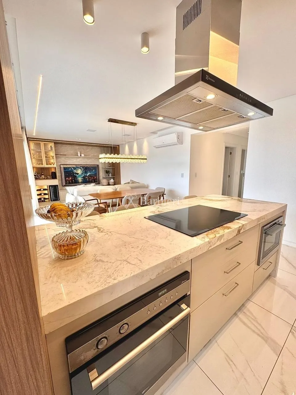 Apartamento mobiliado próximo a praia com 2 quartos sendo 1 suíte em Balneário Camboriú/SC — foto 3