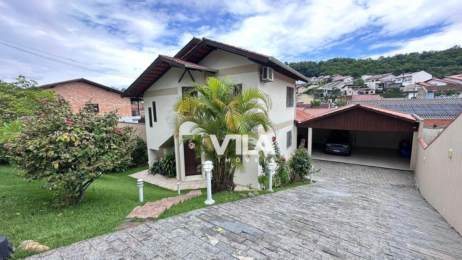 Casa · à venda · 3 quartos · 136m² · Velha Central, Blumenau