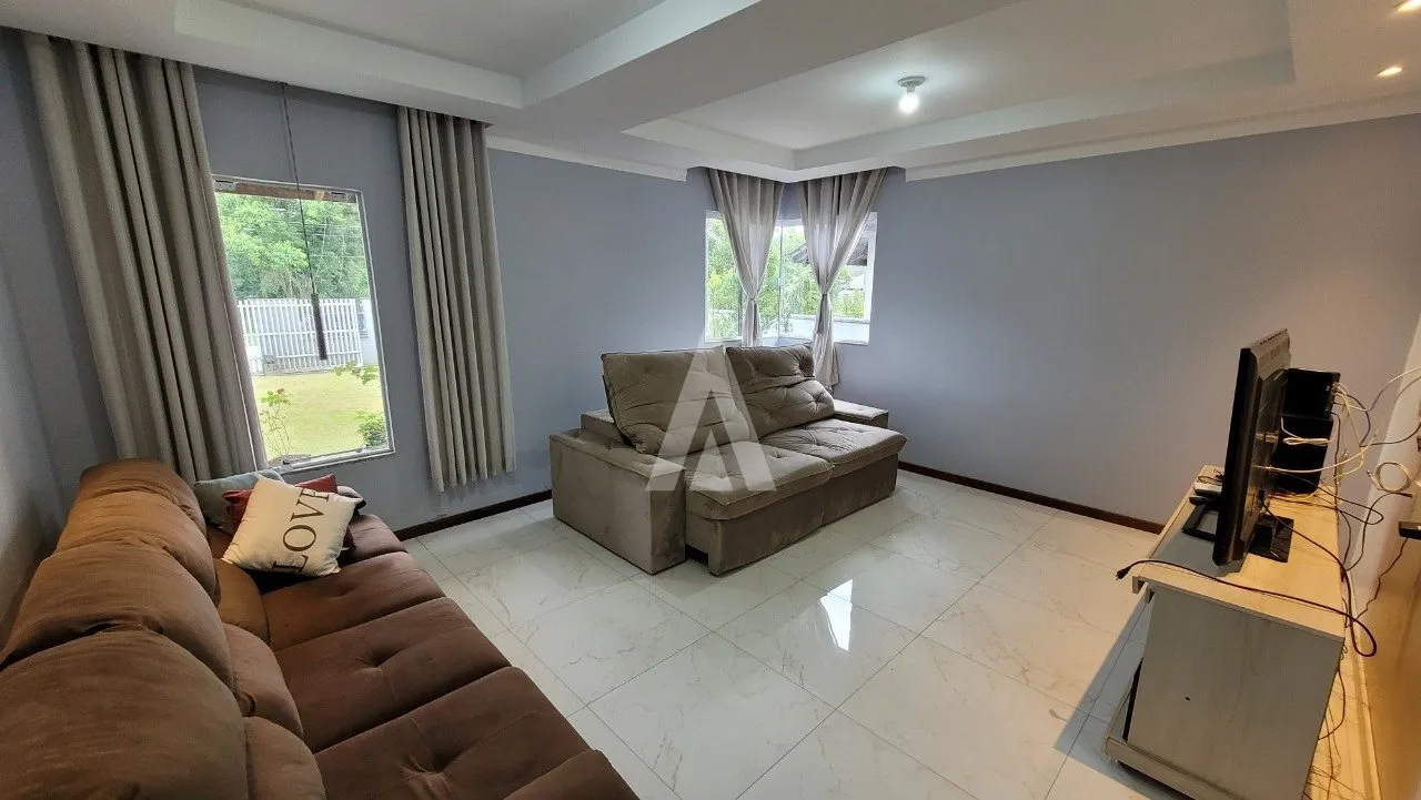 Sobrado com 1 suíte(s) mais 1 quarto(s) à venda no bairro Vila Nova em Joinville, por R$795.000,00. — foto 2