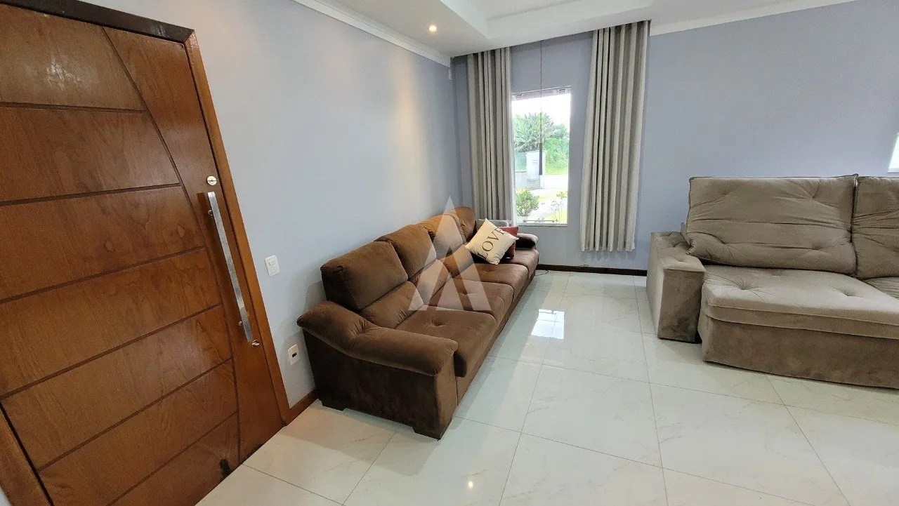 Sobrado com 1 suíte(s) mais 1 quarto(s) à venda no bairro Vila Nova em Joinville, por R$795.000,00. — foto 3