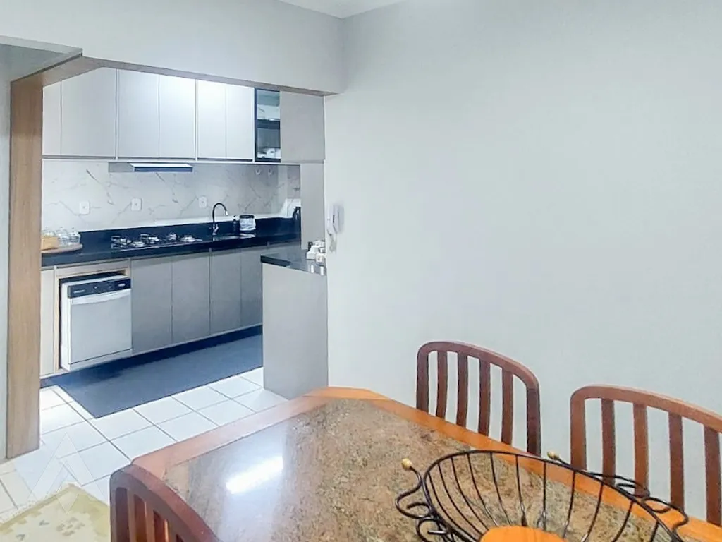 Apartamento mobiliado, à venda, com 3 dormitórios em Bombinhas! — foto 3