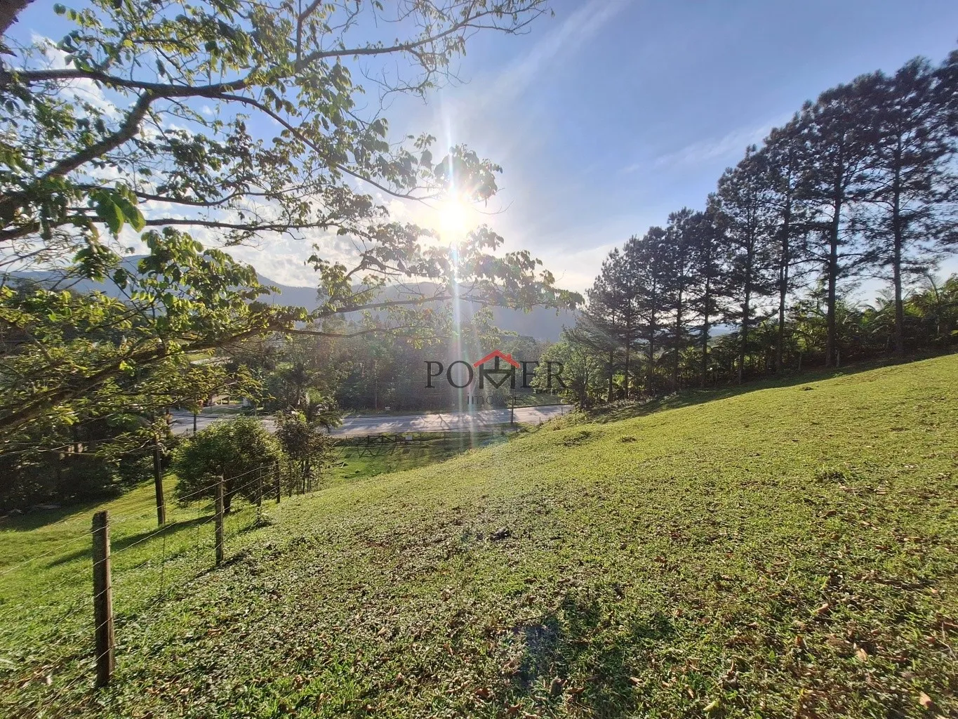 Terreno Gigante no Centro de Pomerode, rua asfaltada e com uma vista incrível com 50.935,55m fazendo frente em 31,60 metros. — foto 4