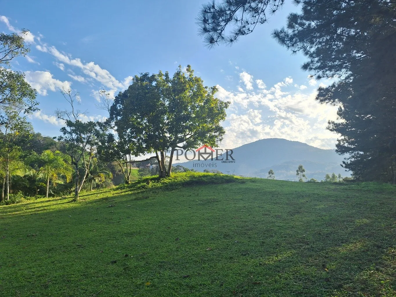 Terreno Gigante no Centro de Pomerode, rua asfaltada e com uma vista incrível com 50.935,55m fazendo frente em 31,60 metros. — foto 5