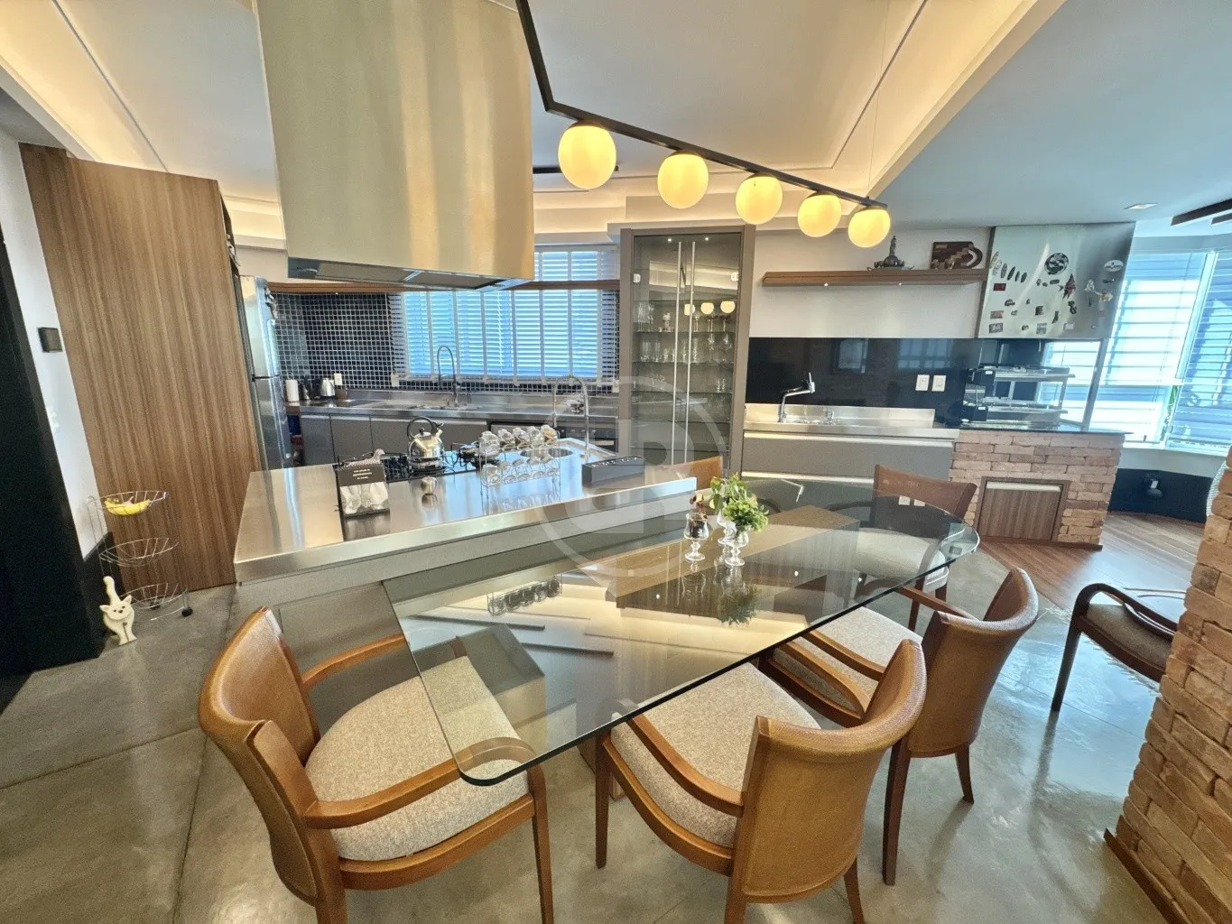 Apartamento de Alto Padrão, Mobiliado, com 217m privativos, 3 Dormitórios e 3 vagas individuais, para Venda, no bairro Jardim Blumenau em Blumenau/SC — foto 7