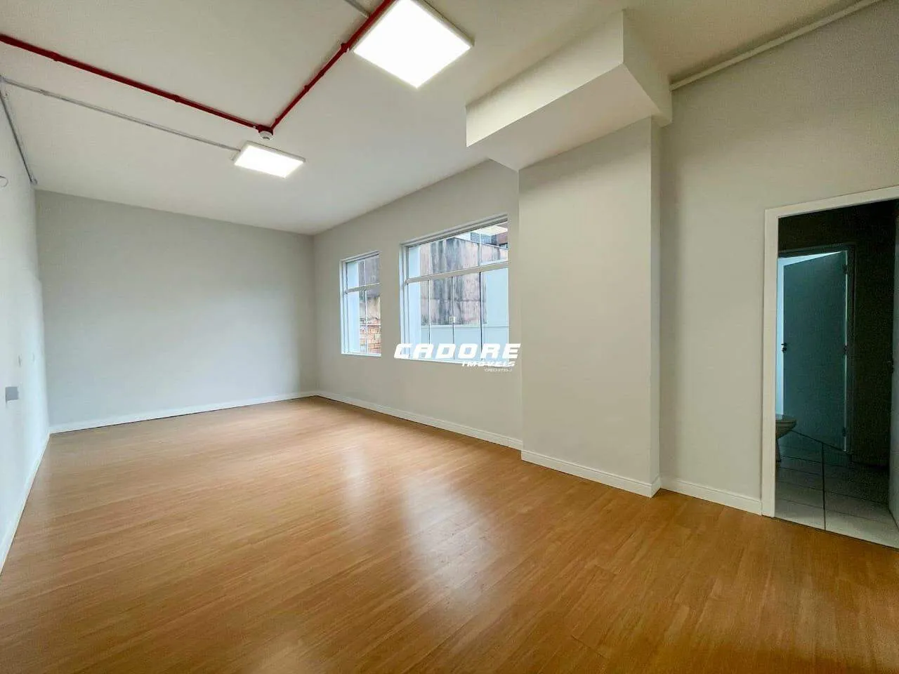 Sala comercial no Centro da Blumenau I Cadore Imóveis. — foto 6