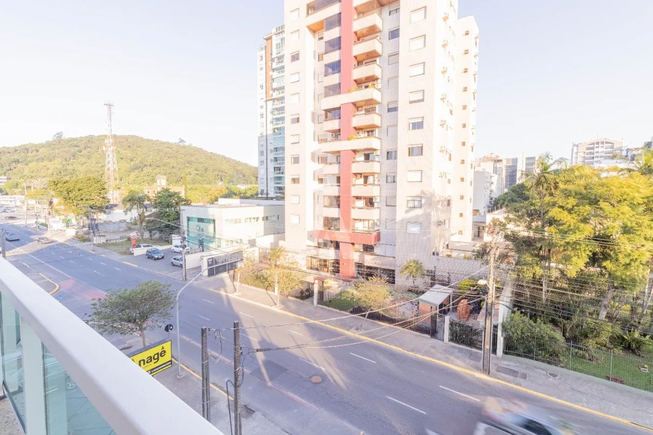 Apartamento com 1 suíte(s) mais 2 quarto(s) à venda no bairro CENTRO em JOINVILLE, por R$ 1.100.000.00. — foto 4