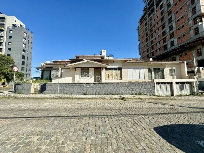 Casa para Locação comercial ou residencial, no bairro Victor Konder em Blumenau! - foto 1