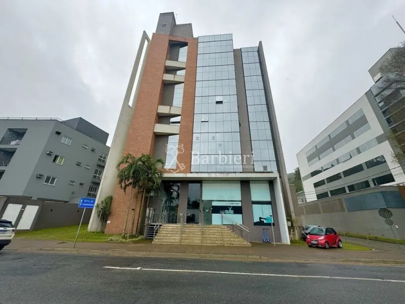 Sala Comercial com 221m e 11 vagas no Centro de Blumenau/SC - foto 1