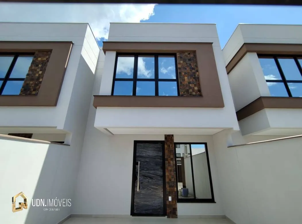 Sobrado a venda no bairro Itacolomi, Balneário Piçarras - SC - foto 1