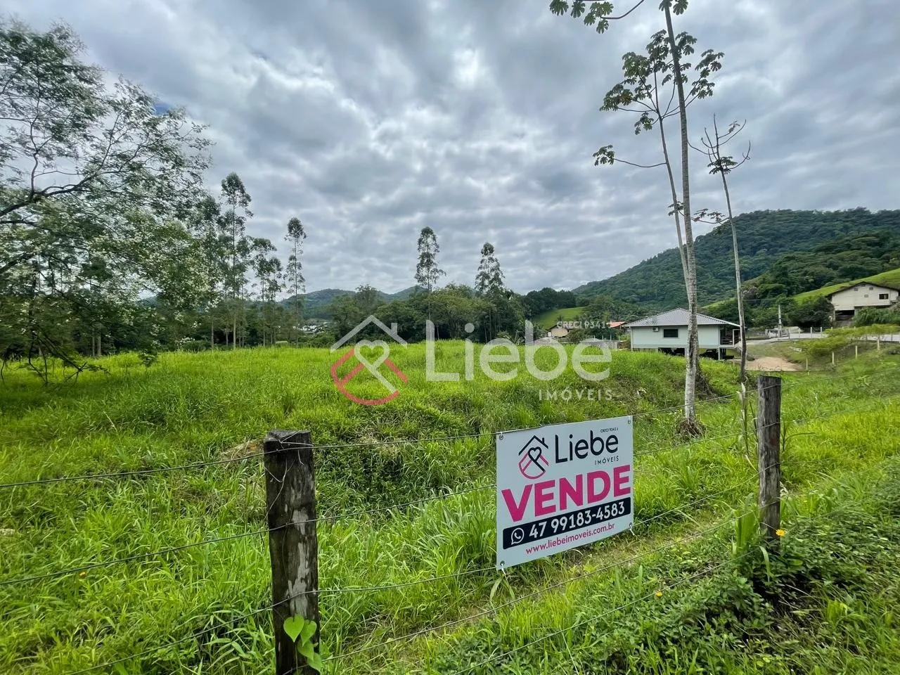 Terreno no Centro de Pomerode com 3.785,05m fazendo frente em 126,40metros. — foto 4