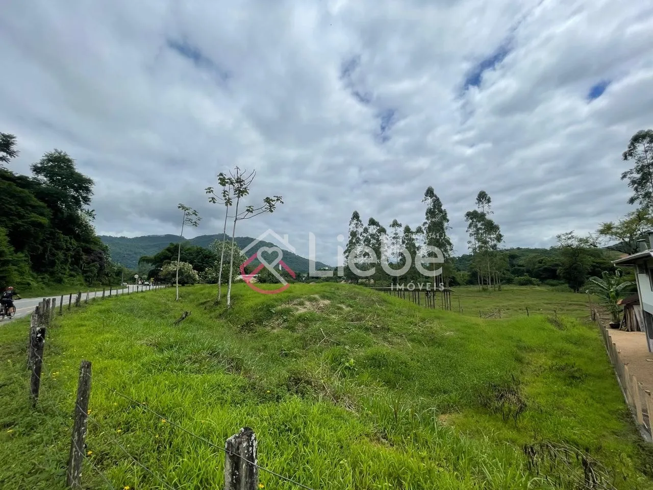 Terreno no Centro de Pomerode com 3.785,05m fazendo frente em 126,40metros. — foto 6