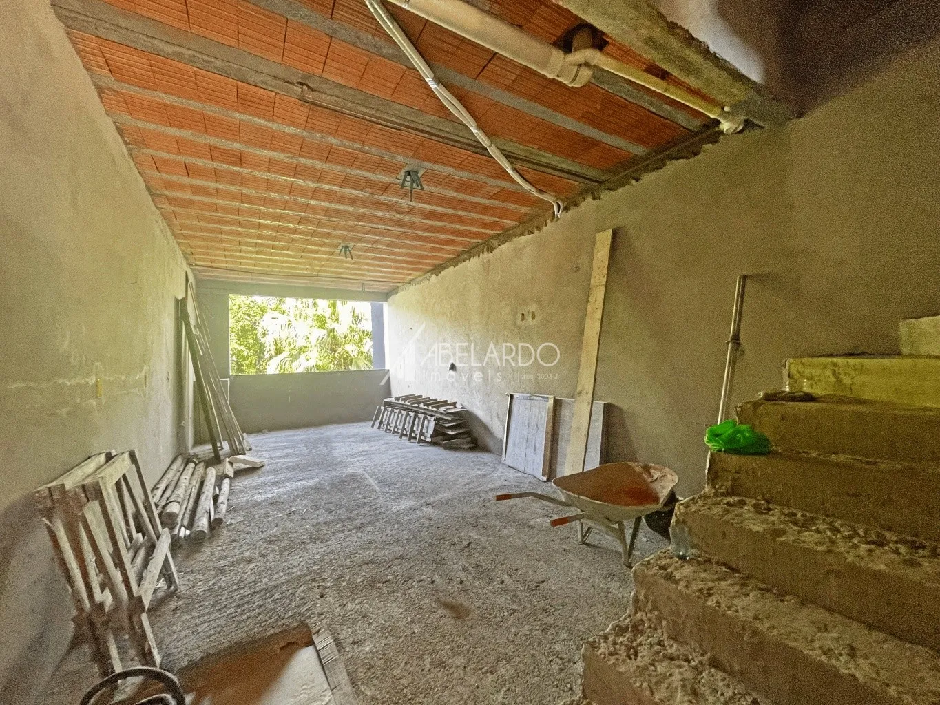 SOBRADO COM TRÊS DORMITÓRIOS, SENDO UMA SUÍTE - BAIRRO ÁGUA VERDE — foto 5
