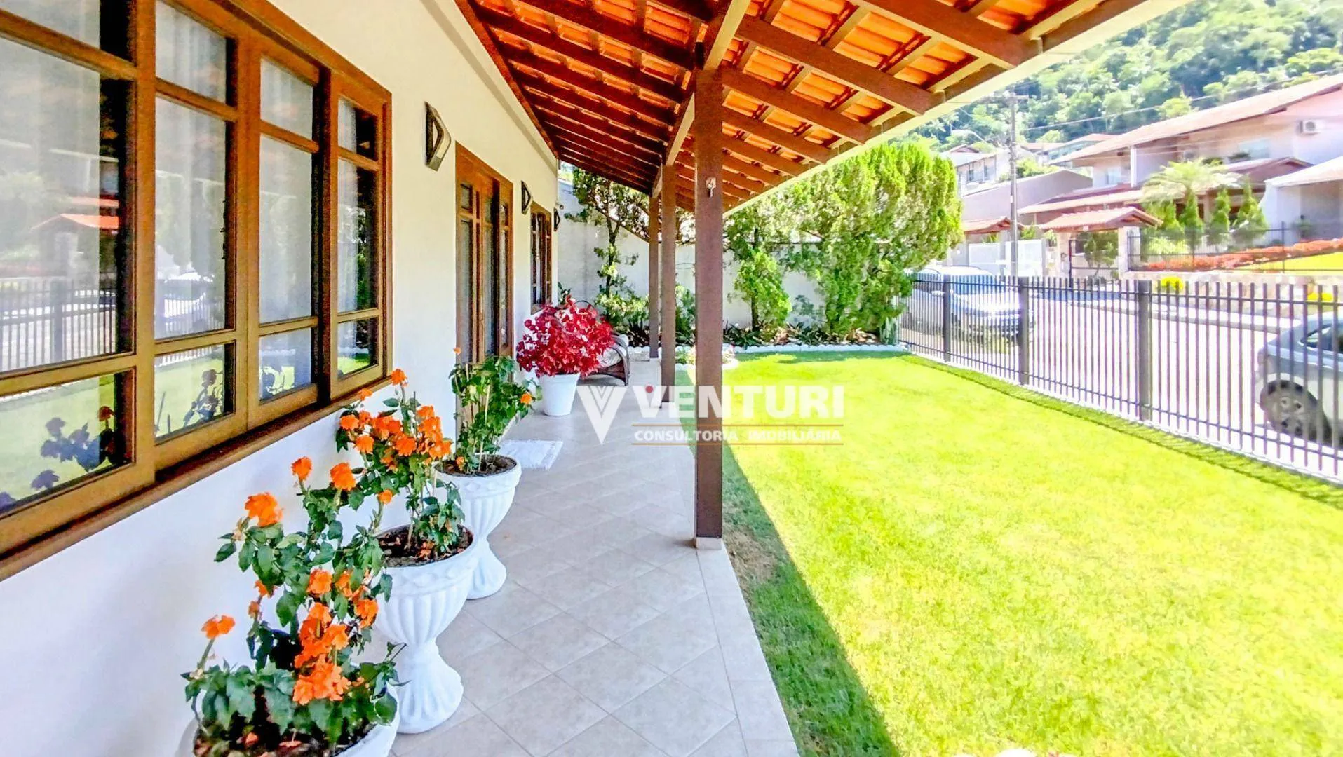 Casa com 3 dormitórios à venda, e uma suíte, 154 m por R$ 1.050.000 - Velha Central - Blumenau/SC — foto 6