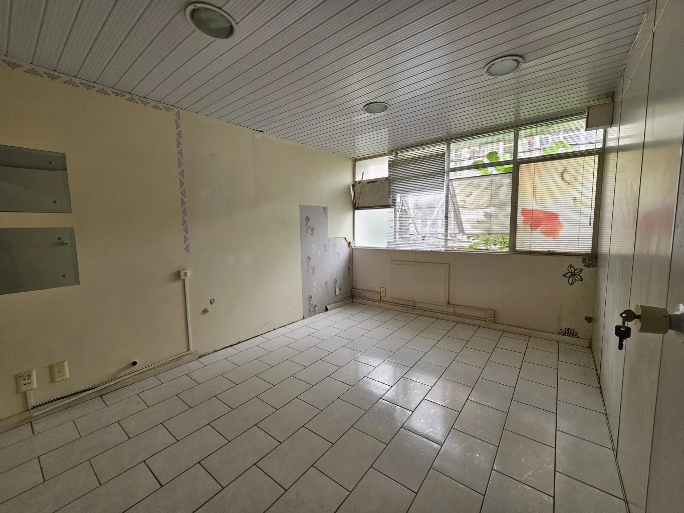 SALA COMERCIAL CENTRO — foto 6