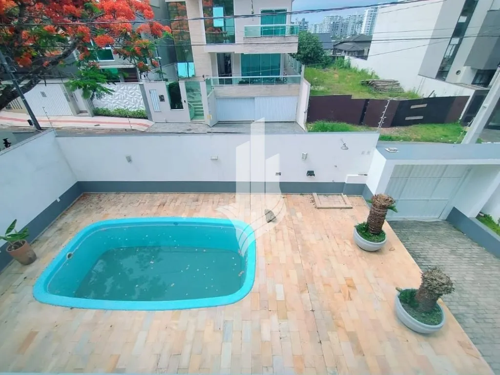 Casa de Alto Padrão na Praia Brava — foto 5