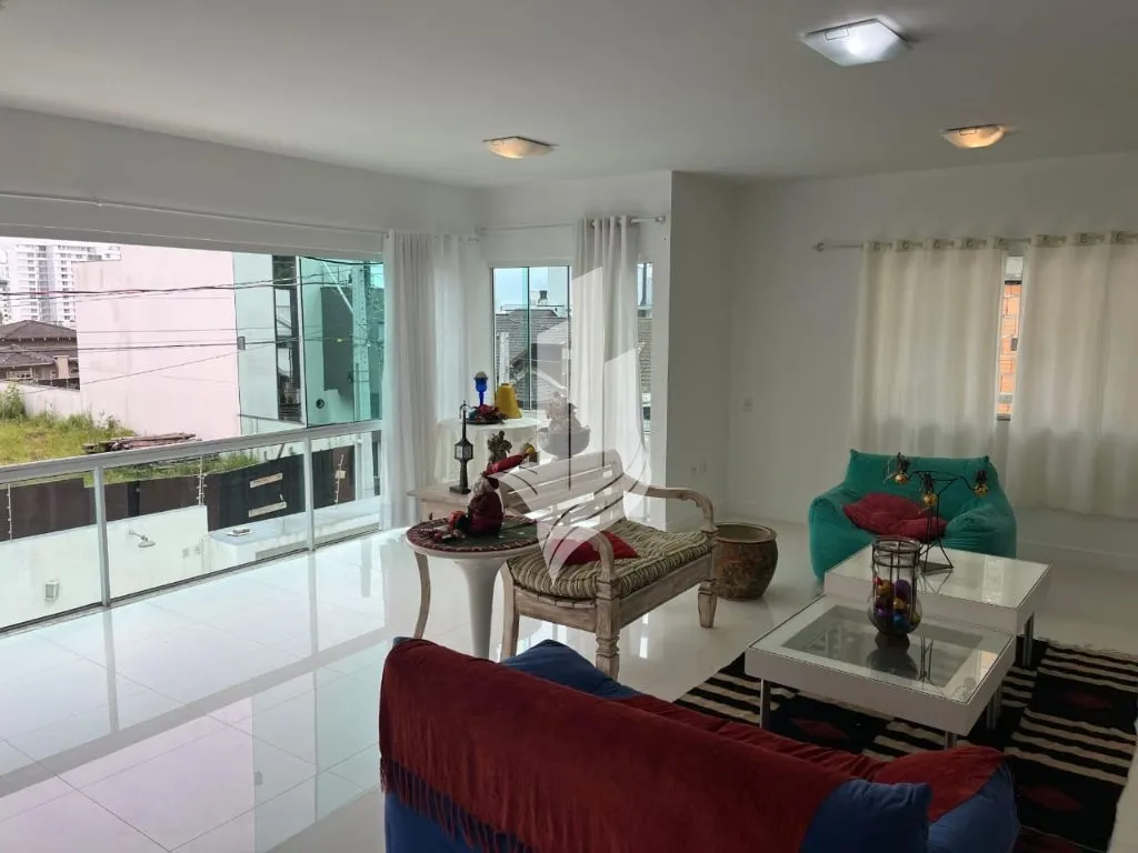 Casa de Alto Padrão na Praia Brava — foto 6
