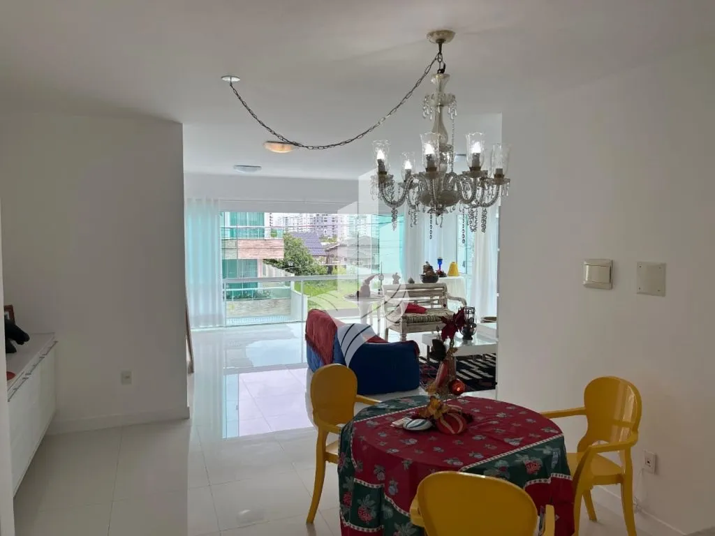 Casa de Alto Padrão na Praia Brava — foto 7