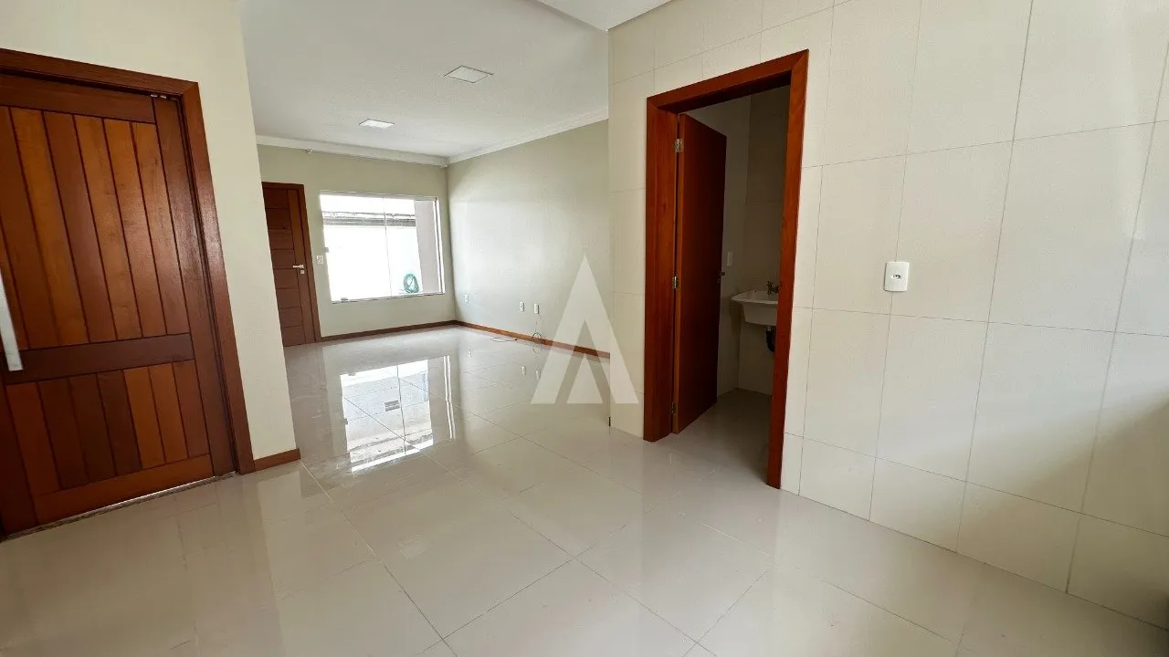 Casa em Condomínio com 1 suíte(s) mais 2 quarto(s) à venda no bairro Bom Retiro em Joinville, por R$700.000.00. — foto 6