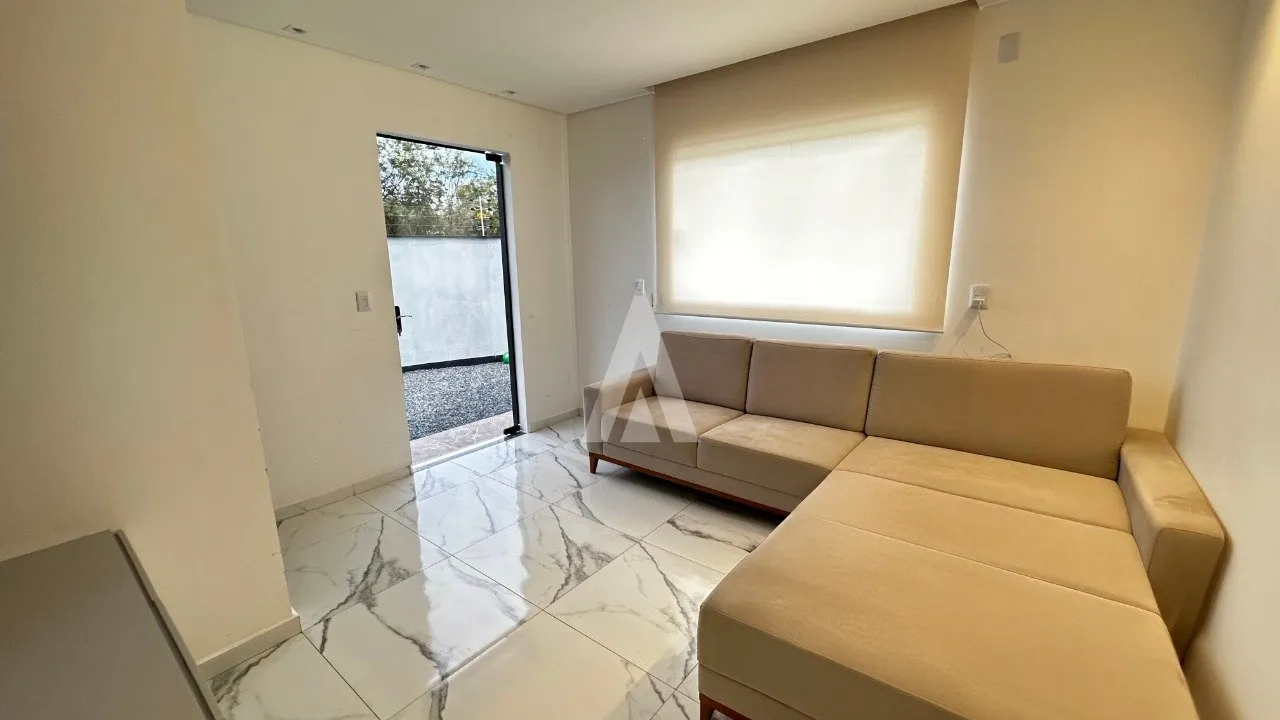 Sobrado Geminado com 1 suíte(s) mais 2 quarto(s) à venda no bairro Vila Nova em Joinville, por R$ 560.000.00. — foto 2