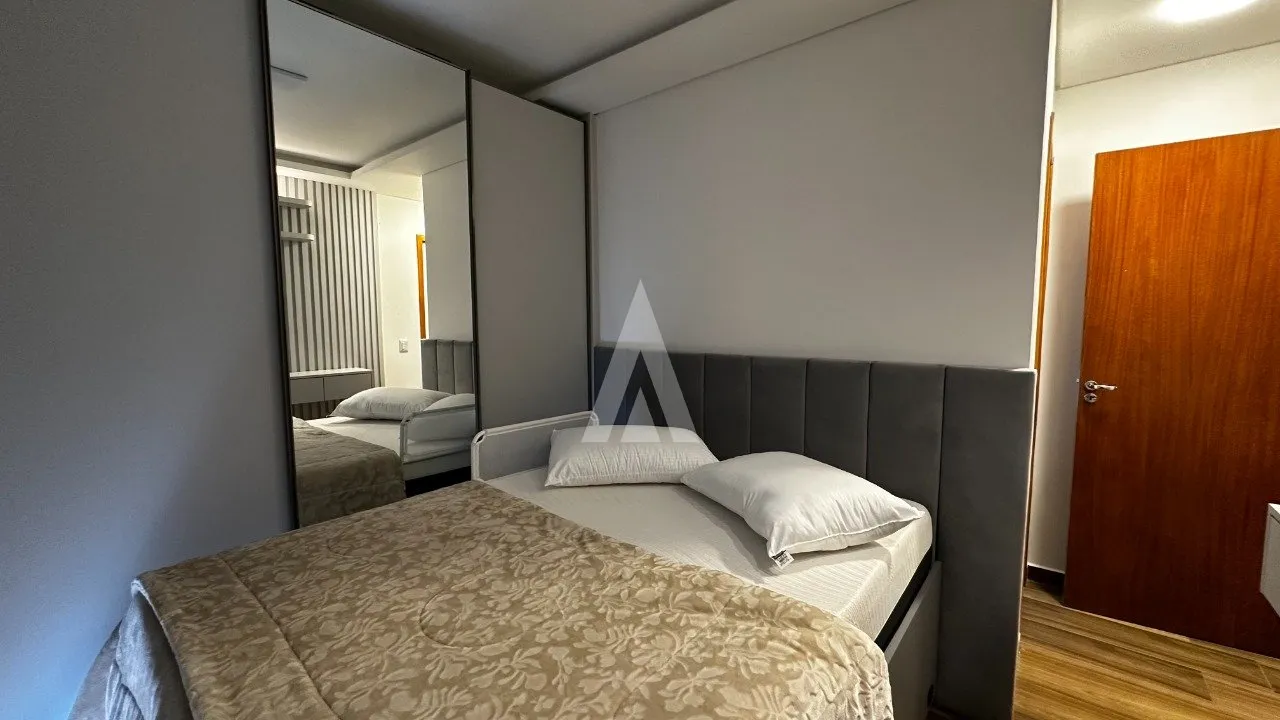 Sobrado Geminado com 1 suíte(s) mais 2 quarto(s) à venda no bairro Vila Nova em Joinville, por R$ 560.000.00. — foto 3