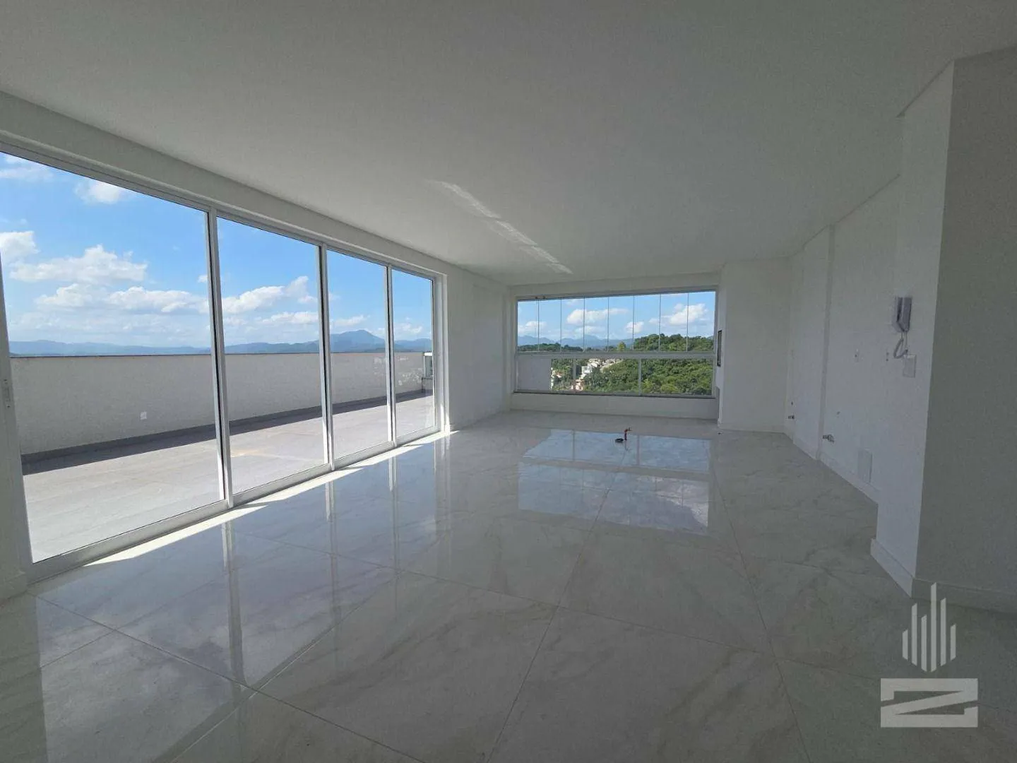 EXCELENTE Cobertura com 3 dormitórios à venda, 220 m por R$ 1.800.000 - Escola Agrícola - Blumenau/SC - foto 1
