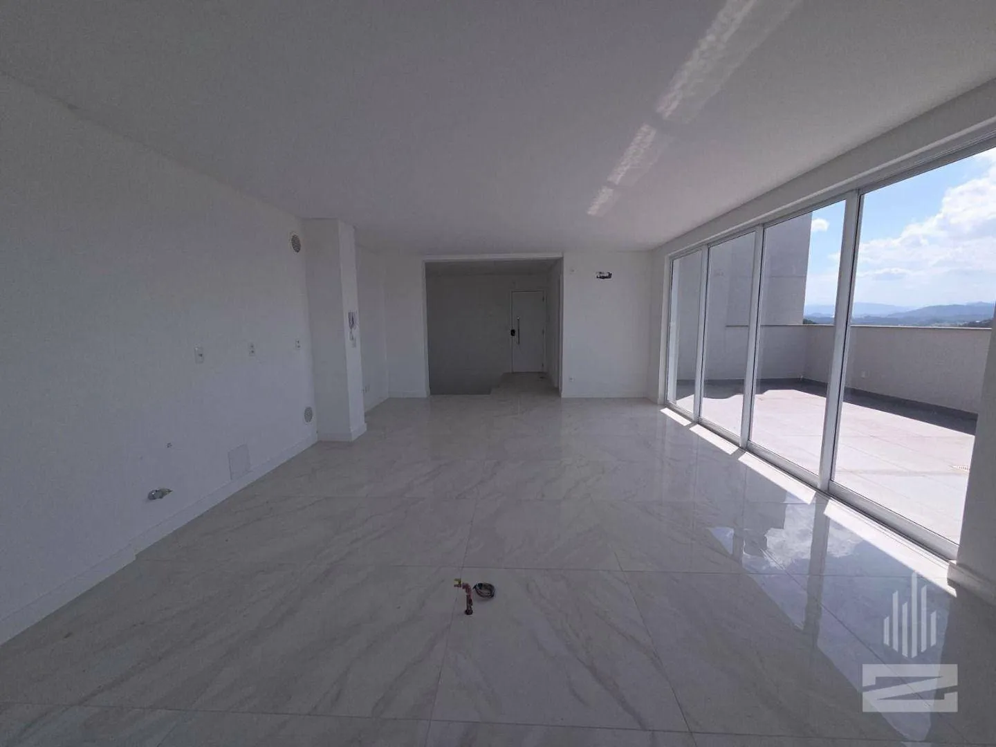 EXCELENTE Cobertura com 3 dormitórios à venda, 220 m por R$ 1.800.000 - Escola Agrícola - Blumenau/SC — foto 3