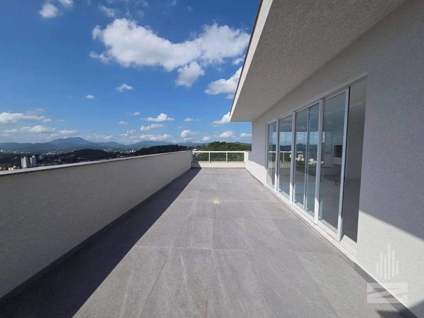 EXCELENTE Cobertura com 3 dormitórios à venda, 220 m por R$ 1.800.000 - Escola Agrícola - Blumenau/SC — foto 4