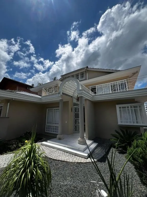 Casa à venda com 4 quartos e 4 suítes, 4 vagas, 836m² na RUA JOSÉ BONIFÁCIO no Glória, Joinville — foto 2