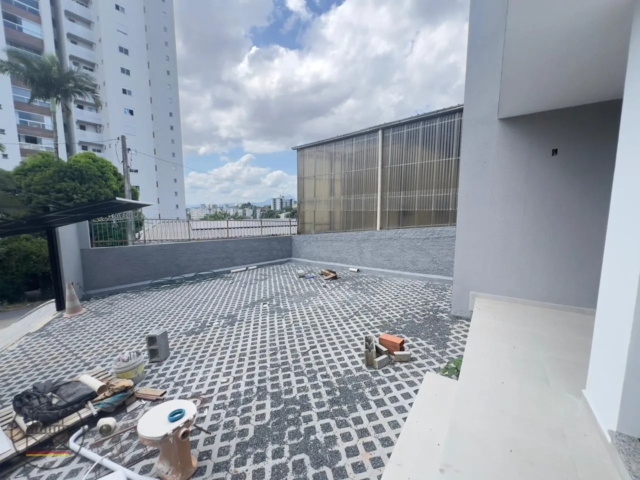 Sobrado muito bem localizado no bairro Escola Agricola. — foto 2