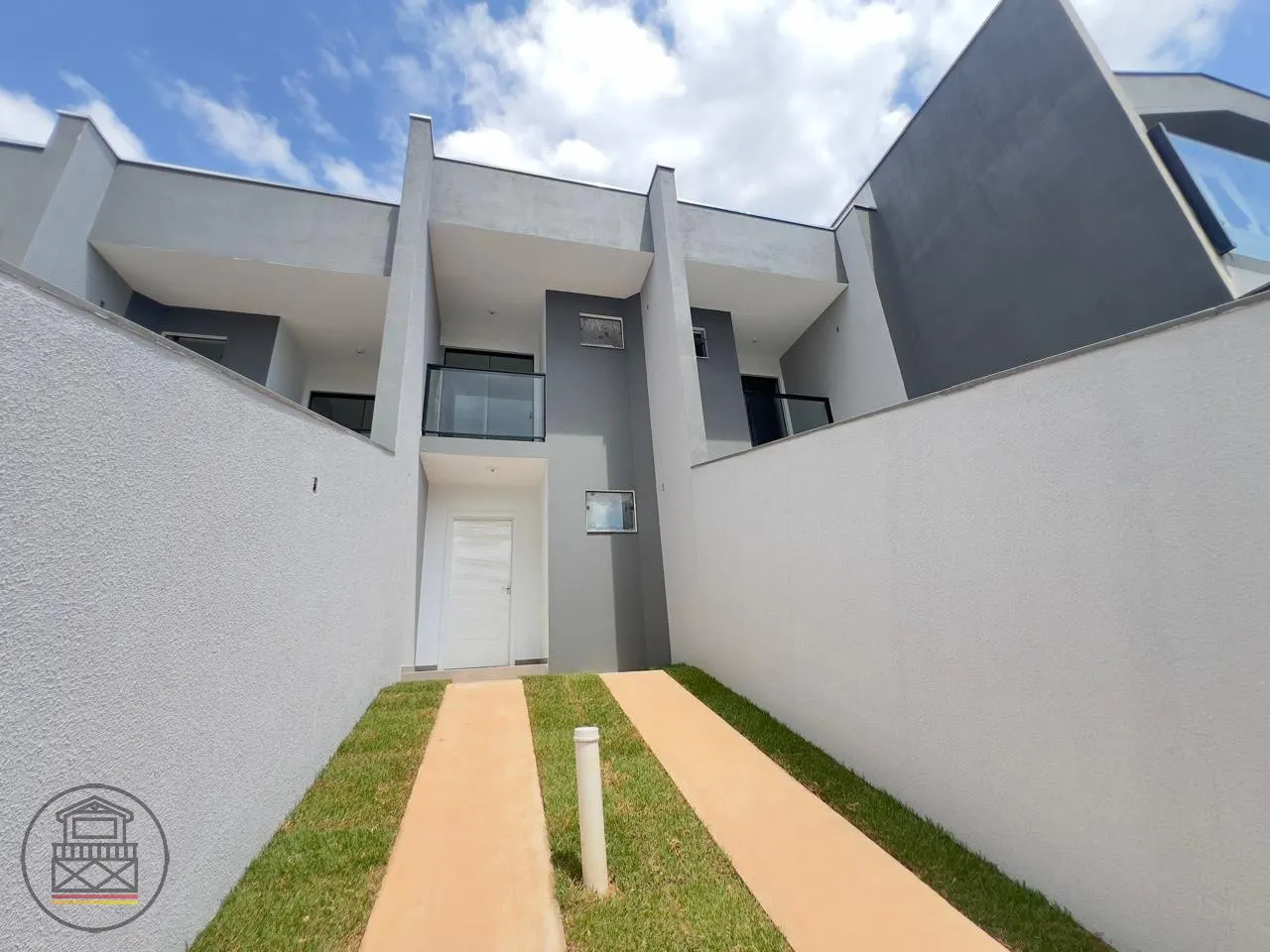 Sobrado muito bem localizado no bairro Escola Agricola. - foto 1