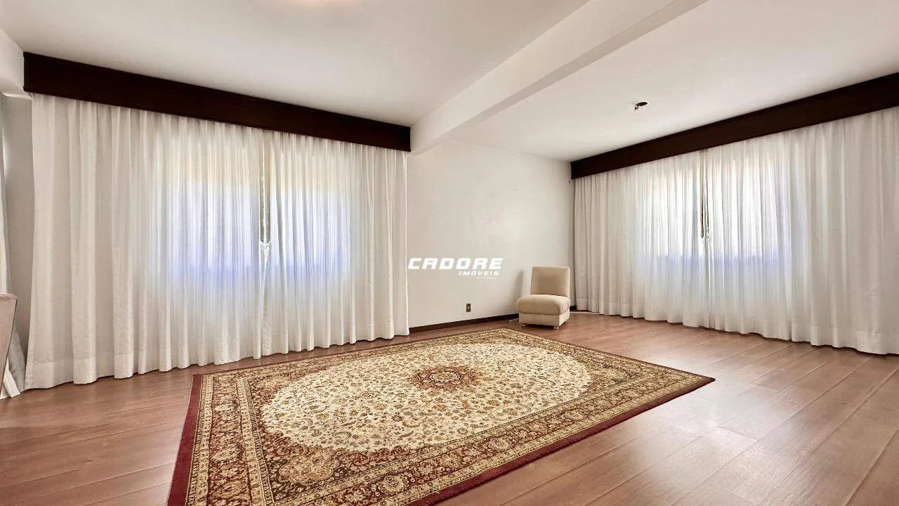 Se você busca um imóvel espaçoso, este apartamento é o lugar ideal para você. — foto 5