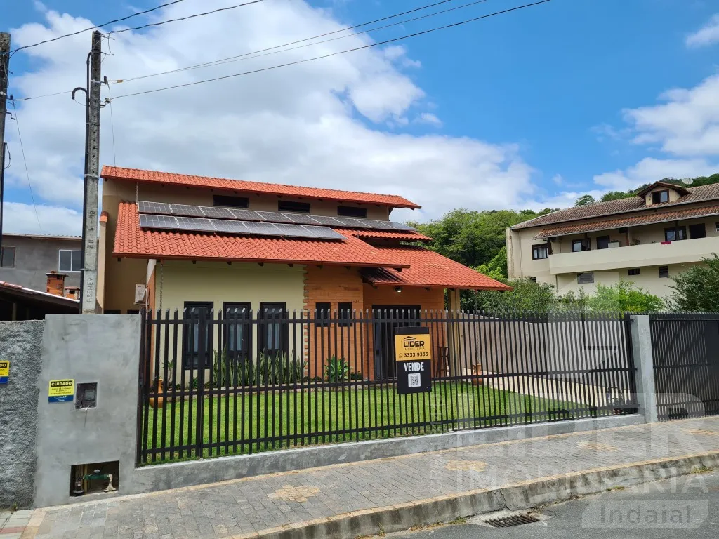 Casa com 205,20m de área construída e área de festas com piscina no bairro do Sol — foto 3