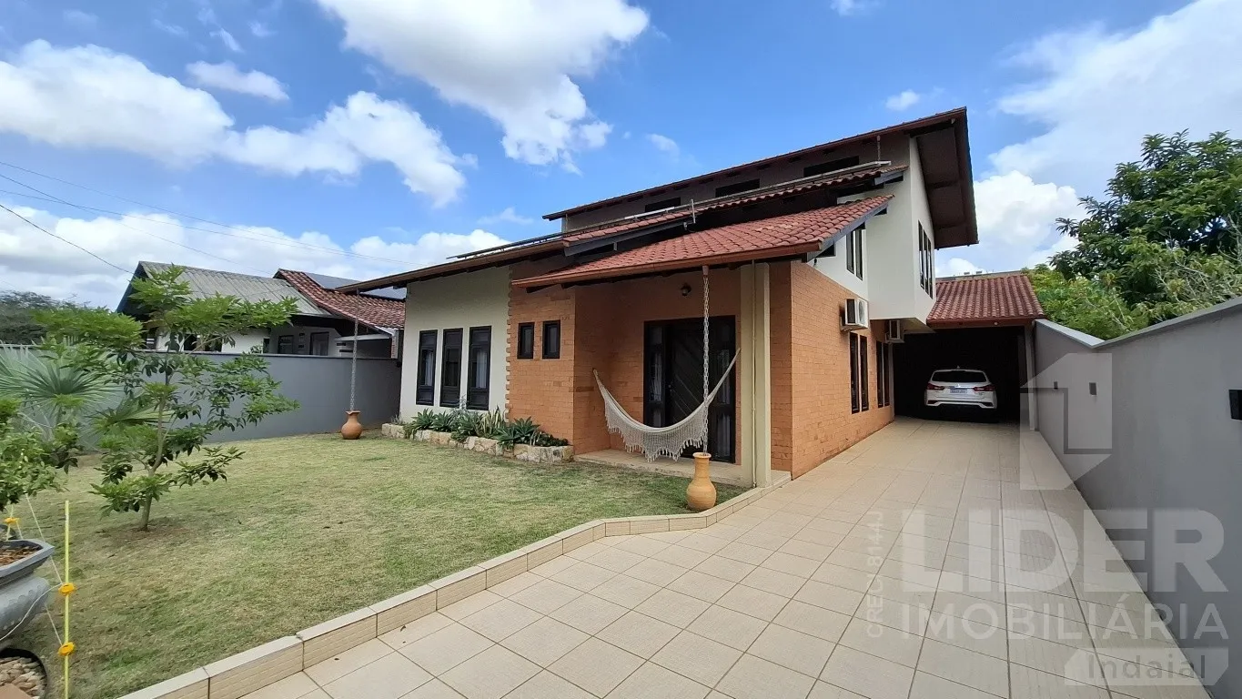 Casa com 205,20m de área construída e área de festas com piscina no bairro do Sol — foto 5