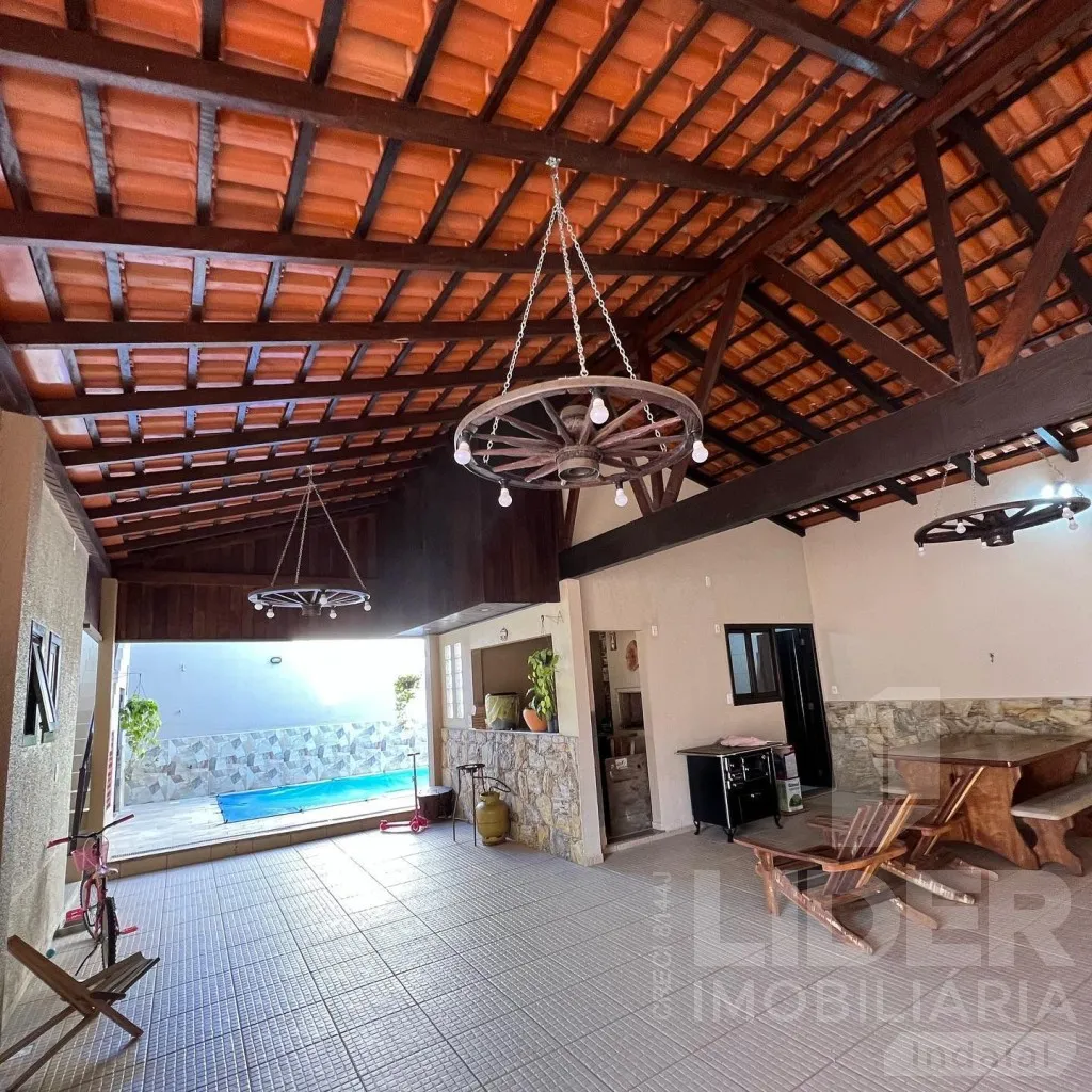 Casa com 205,20m de área construída e área de festas com piscina no bairro do Sol — foto 7