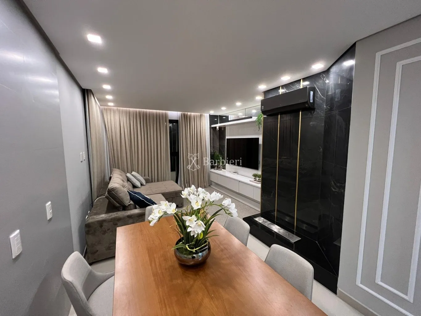 Cobertura Duplex mobiliada e decorada com 3 suítes na praia de Mariscal em Bombinhas/SC — foto 2