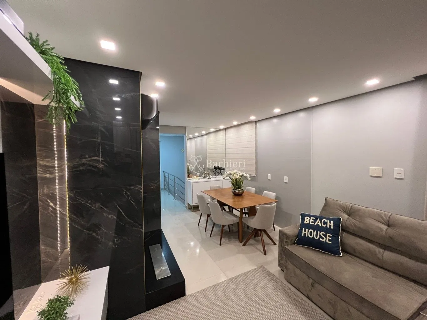 Cobertura Duplex mobiliada e decorada com 3 suítes na praia de Mariscal em Bombinhas/SC — foto 3