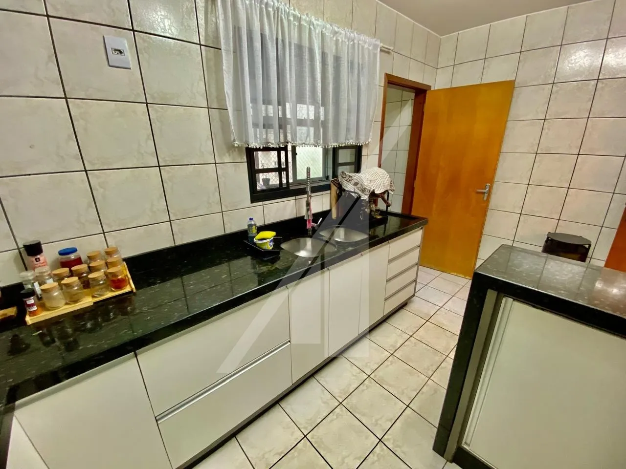 APARTAMENTO COM TRÊS DORMITÓRIOS, MOBILIADO, UMA VAGA DE GARAGEM - BAIRRO SALTO WEISSBACH — foto 7