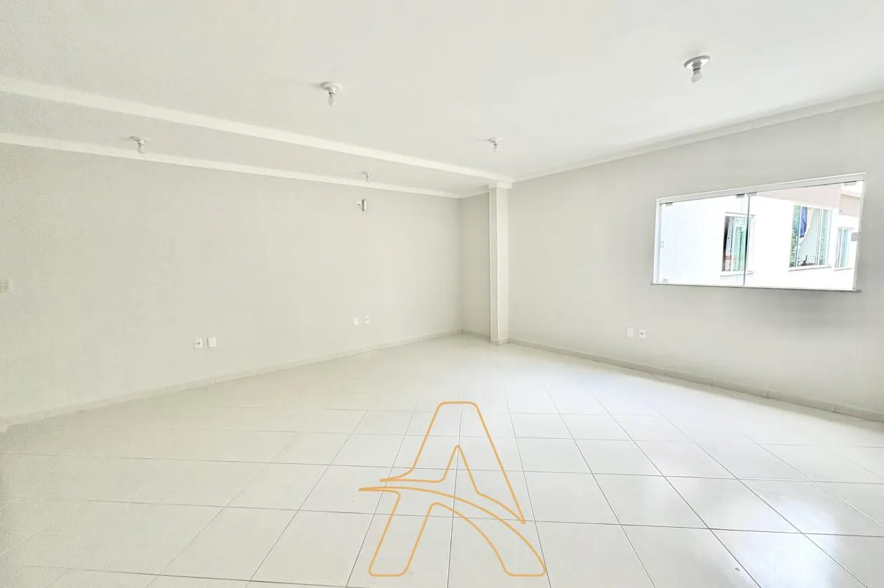 Sala Comercial com Garagem Próximo à Cooper Água Verde — foto 2