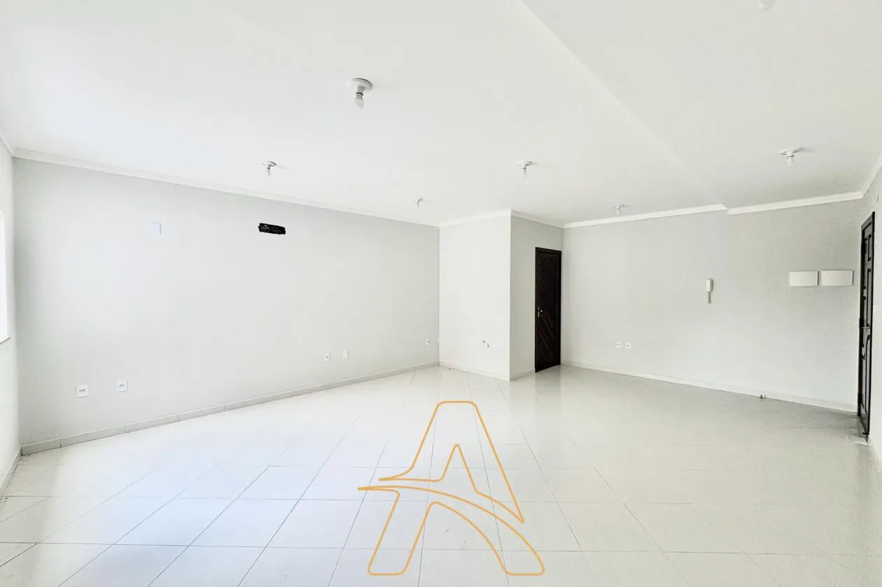 Sala Comercial com Garagem Próximo à Cooper Água Verde — foto 4