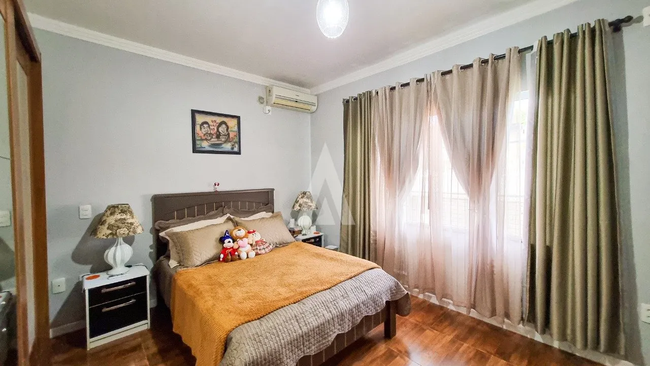 Casa com 1 suíte(s) mais 2 quarto(s) à venda no bairro Itaum em Joinville, por R$ 850.000.00. — foto 3