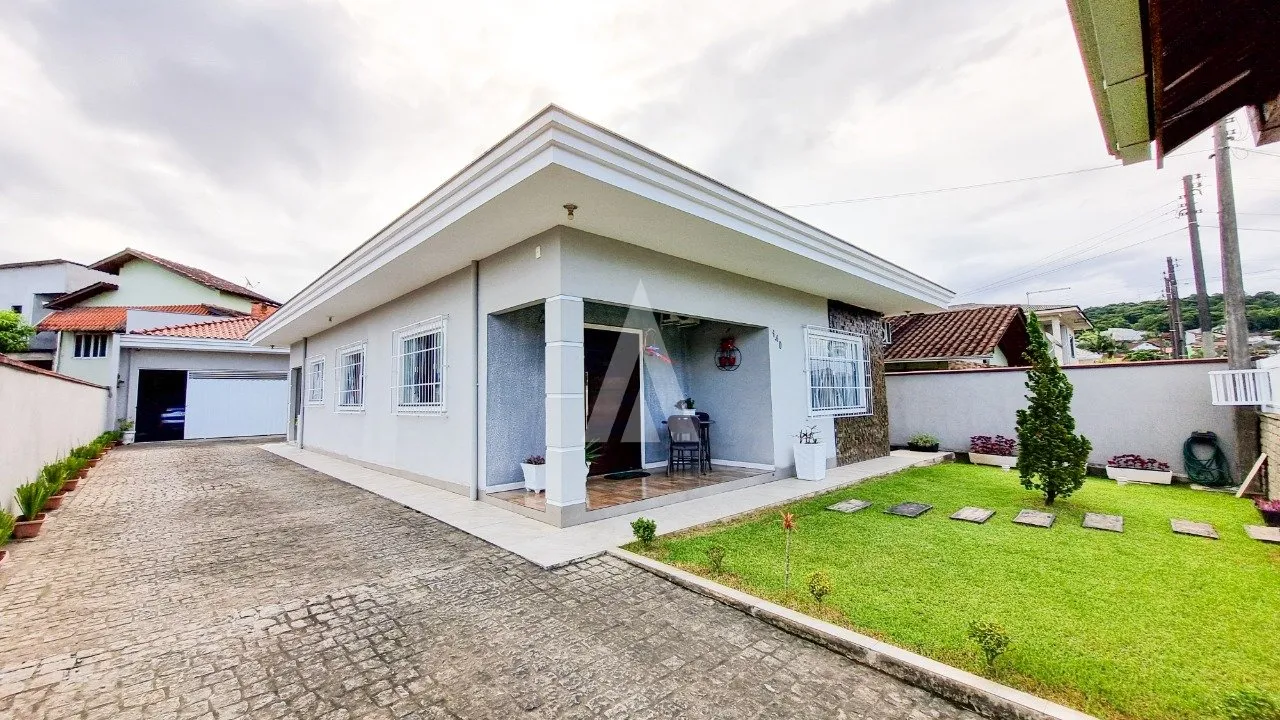 Casa com 1 suíte(s) mais 2 quarto(s) à venda no bairro Itaum em Joinville, por R$ 850.000.00. — foto 6