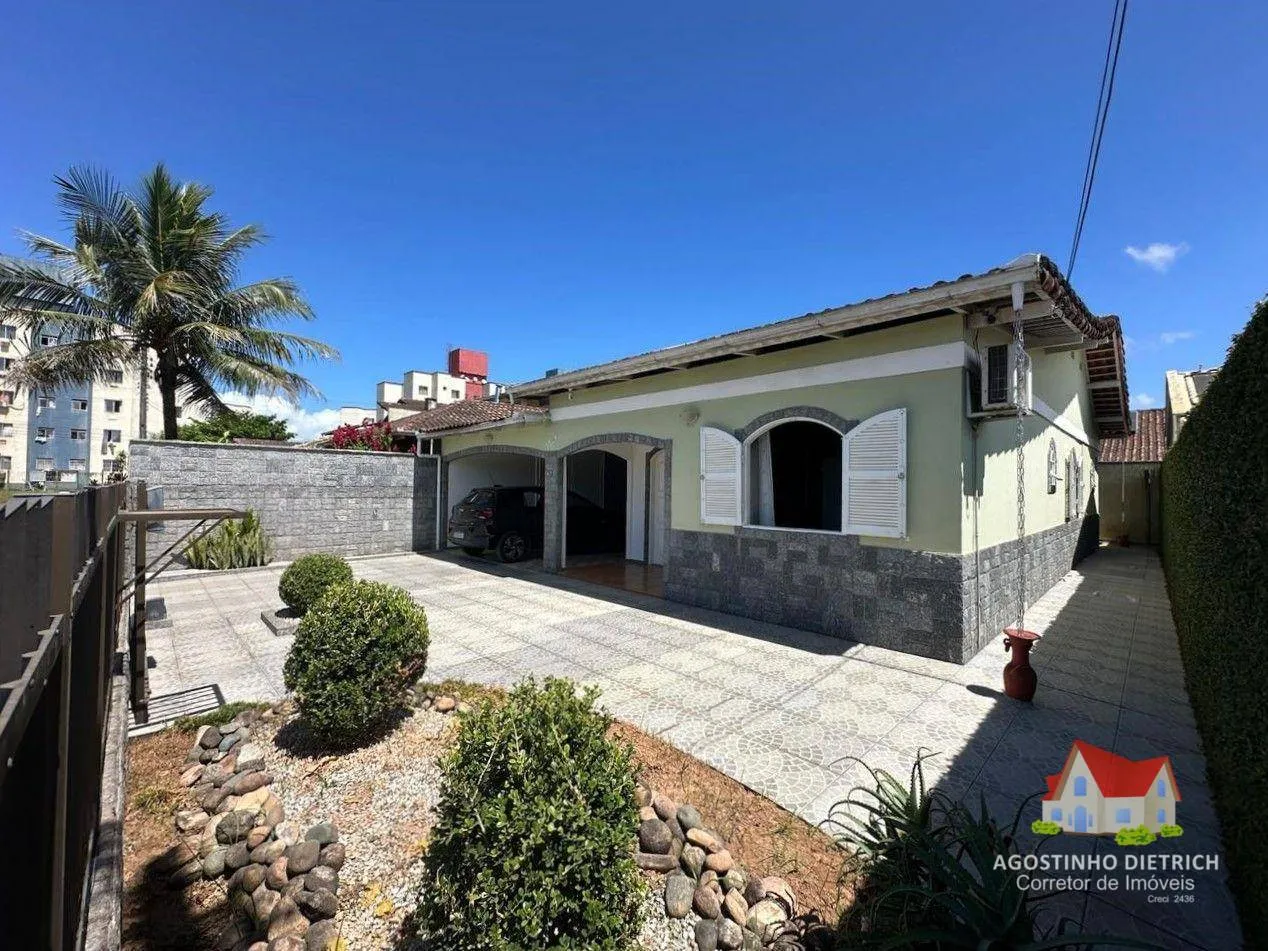 Averbada! Residencia em Alvenaria + Moveis Planejados + Terreno C/Area de 237 m2 No Bairro J.Iririu! — foto 2