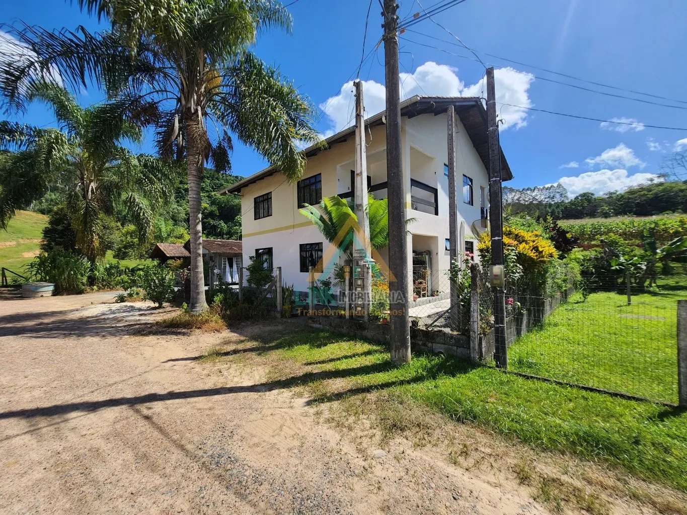 Imóvel com 2 Apartamentos e 1 Casa no Bairro Wunderwald,na cidade de Pomerode. — foto 3