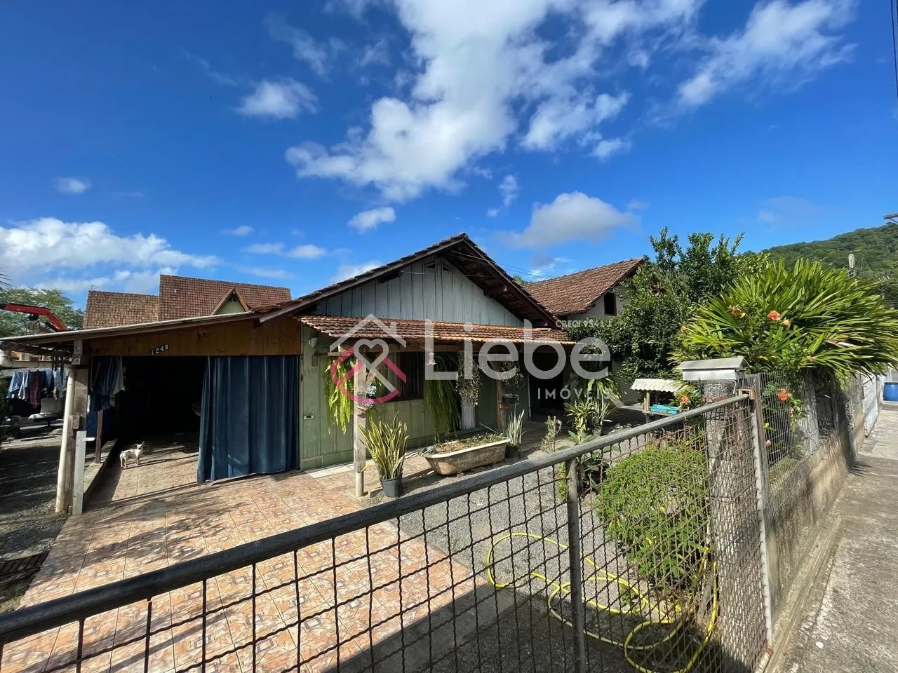 Oportunidade de imóvel no Bairro Ribeirão Areia na cidade de Pomerode com duas casas num terreno de 385,00m. - foto 1