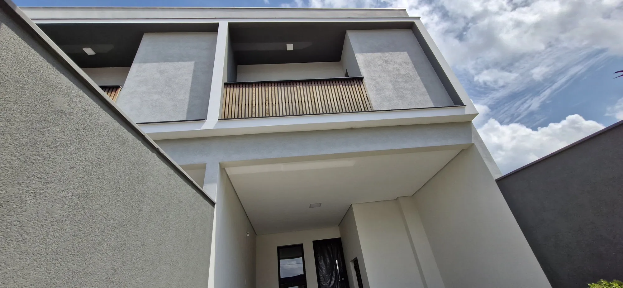 Sobrado com 2 suítes + Closet + Varanda — foto 5