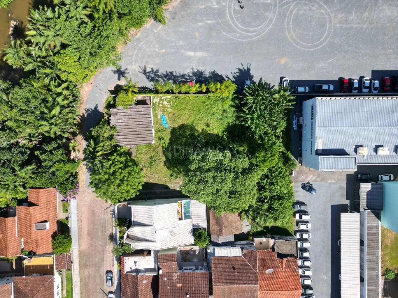 Terreno comercial ou residencial, para construção ou investimento no Centro da Cidade de Timbó, próximo a Prefeitura, parque, mercado público e comércio em geral! Dinâmica Sul, a imobiliária em Blumenau presente nas suas conquistas! — foto 3