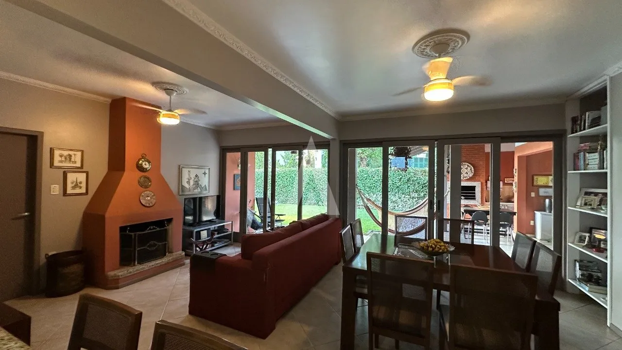 Casa com 1 suíte(s) mais 2 quarto(s) à venda no bairro Glória em Joinville, por R$ 2.500.000.00. - foto 1