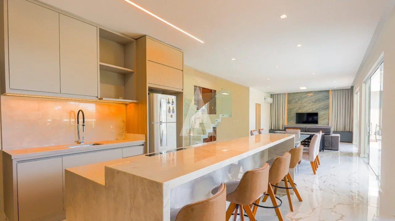 Casa em Condomínio com 1 suíte(s) mais 2 quarto(s) à venda no bairro América em Joinville, de R$ 3.200.000.00. Por R$2.880.000,00 — foto 3